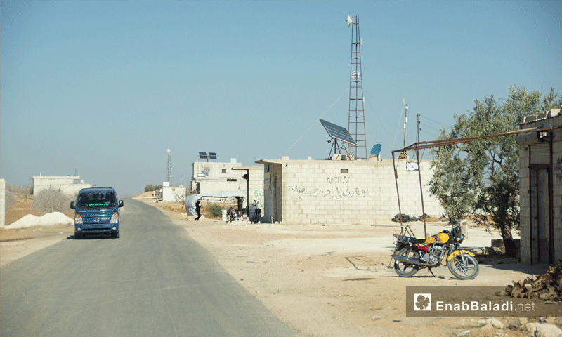 طريق (التمانعة - التح) ريف إدلب الجنوبي - 24 تشرين الثاني 2016 (عنب بلدي )