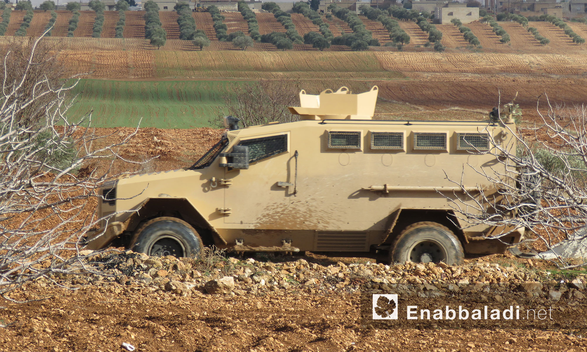 مدرعات تركية لأول مرة في معارك جيش الحر بريف ادلب الجنوبي الشرقي وريف حماه - 14 كانون الثاني 2018 (عنب بلدي)
