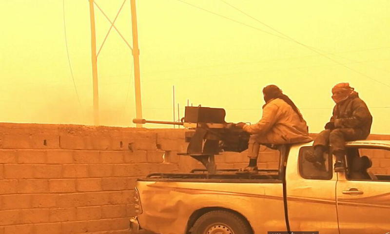 عناصر من تنظيم الدولة أثناء مهاجمة قسد في ريف دير الزور الشرقي - 20 كانون الثاني (أعماق)
