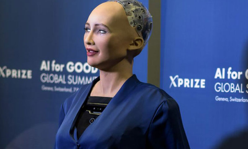 "صوفيا" أذكى روبوت في العالم (انترنت)