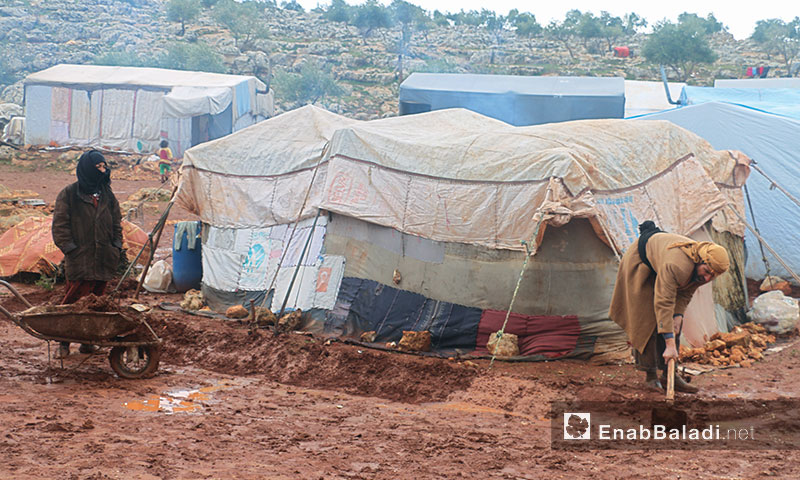 مخيمات ريف إدلب الشمالي تعاني من عاصفة مطرية ضربت سوريا - 19 كانون الثاني 2018 (عنب بلدي)