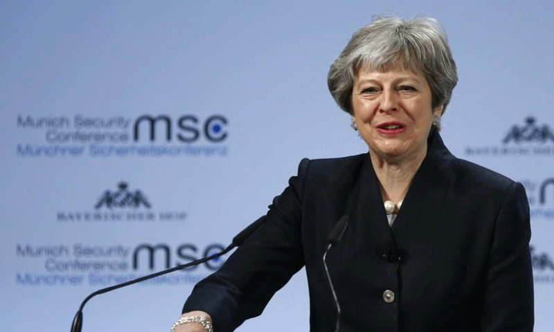 رئيس الوزراء البريطانية، تيريزا ماي، في مؤتمر ميوتخ للأمن - 17 شباط 2018 (رويترز)