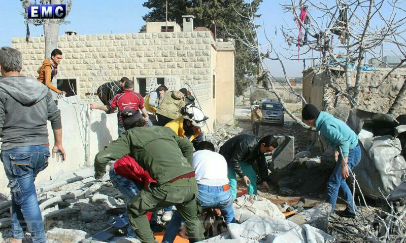 آثار القصف الجوي على بلدة حاس جنوبي إدلب - 9 شباط 2018 (مركز إدلب الإعلامي)