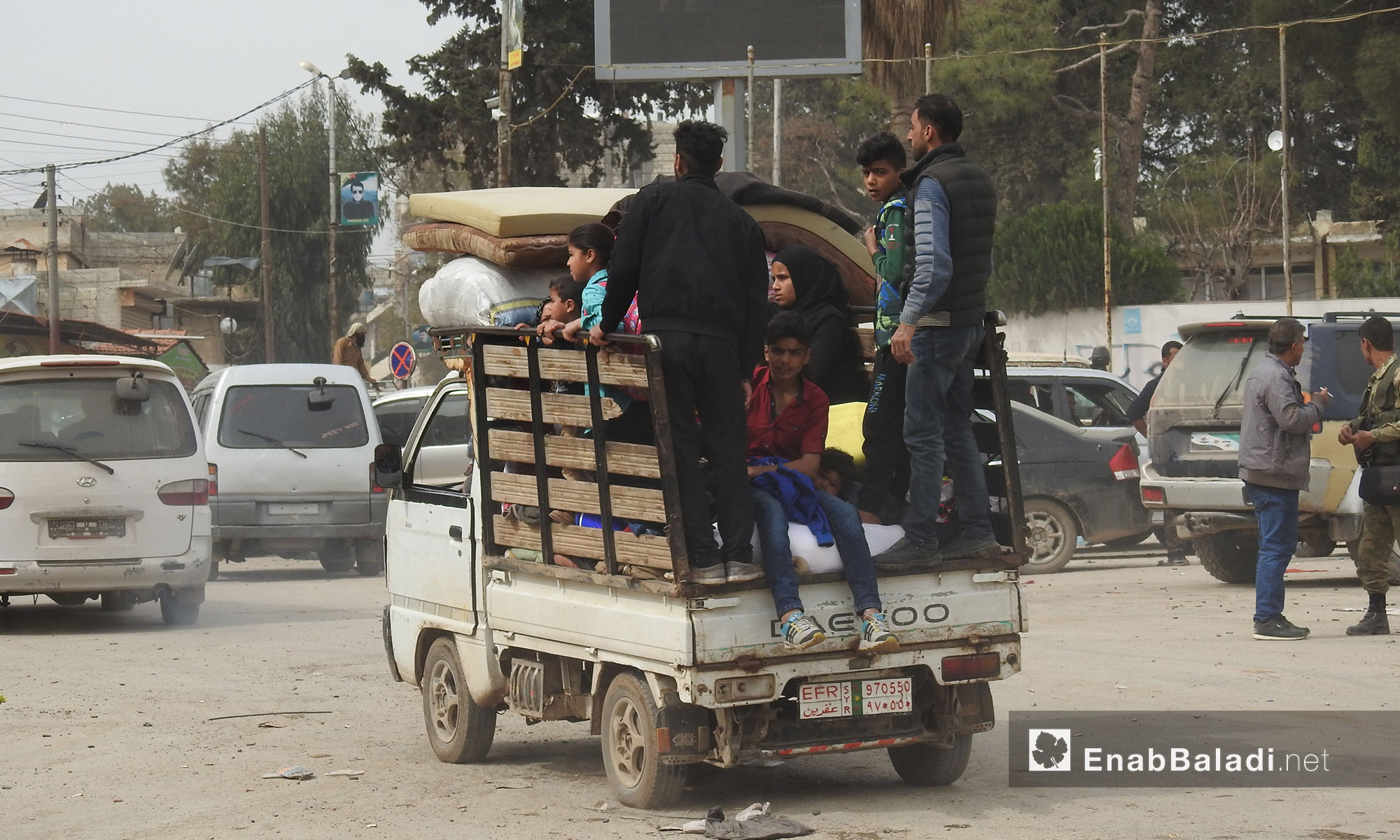 عودة المدنيين إلى منازلهم بعد تأمينها من الألغام في مدينة عفرين - 18 آذار 2018 (عنب بلدي)