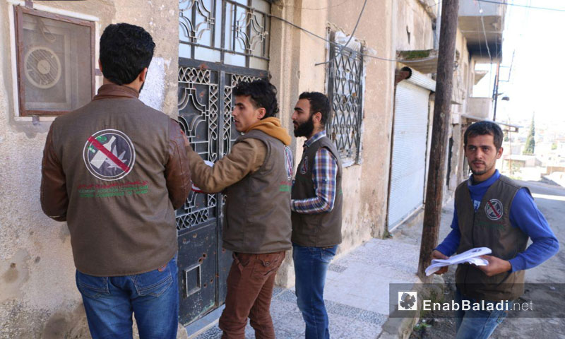 من حملات فريق مكافحة الإدمان التطوعي في ريف حمص الشمالي - كانون الثاني 2018 (عنب بلدي)

