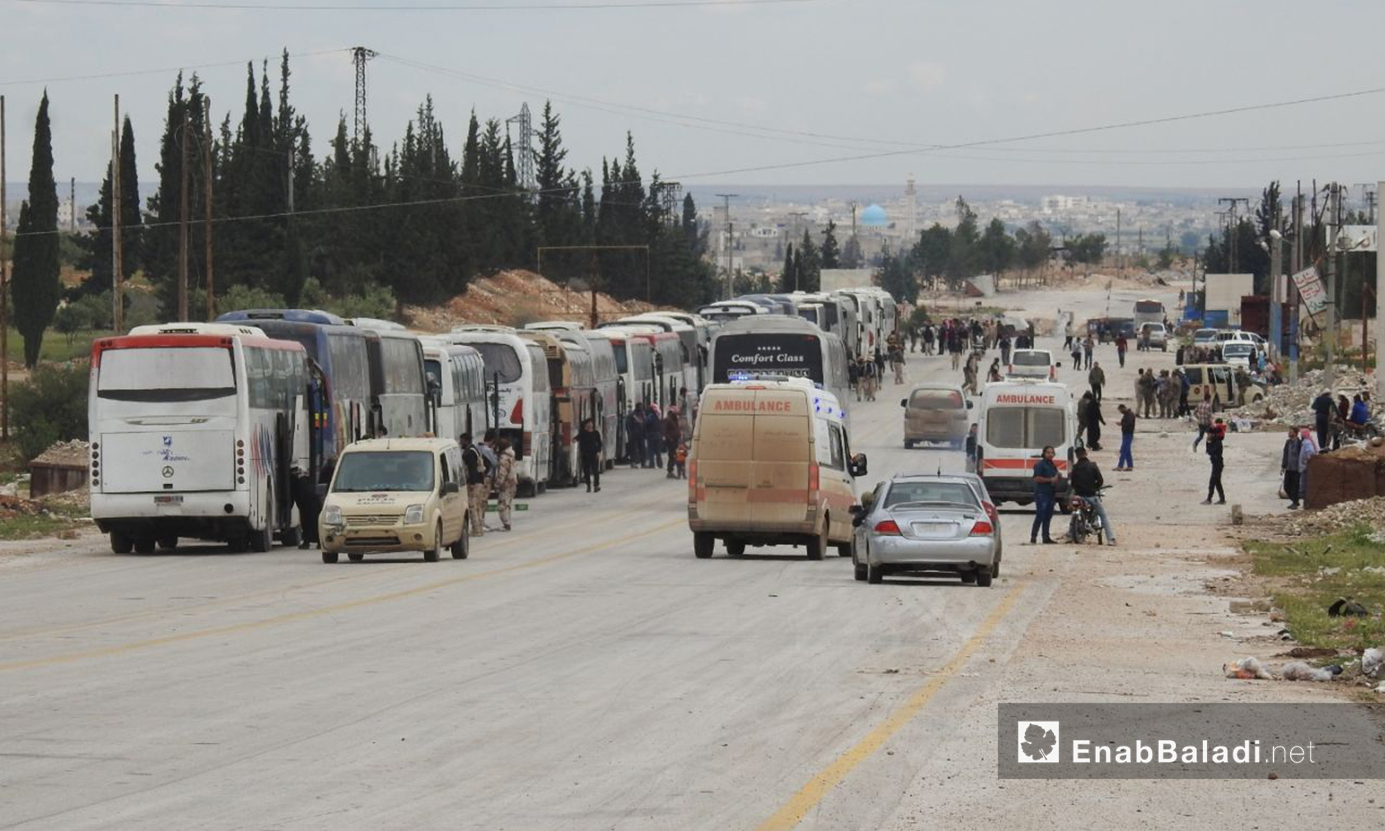 حافلات مهجري الدفعة الأولى من القلمون الشرقي تصل ريف حلب الشمالي - 22 من نيسان 2018 (عنب بلدي)