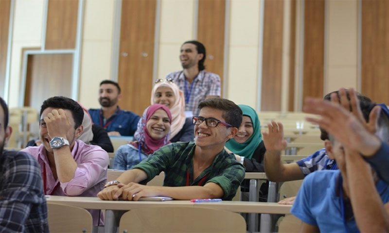 طلاب سوريون في الجامعات التركية (سبارك)