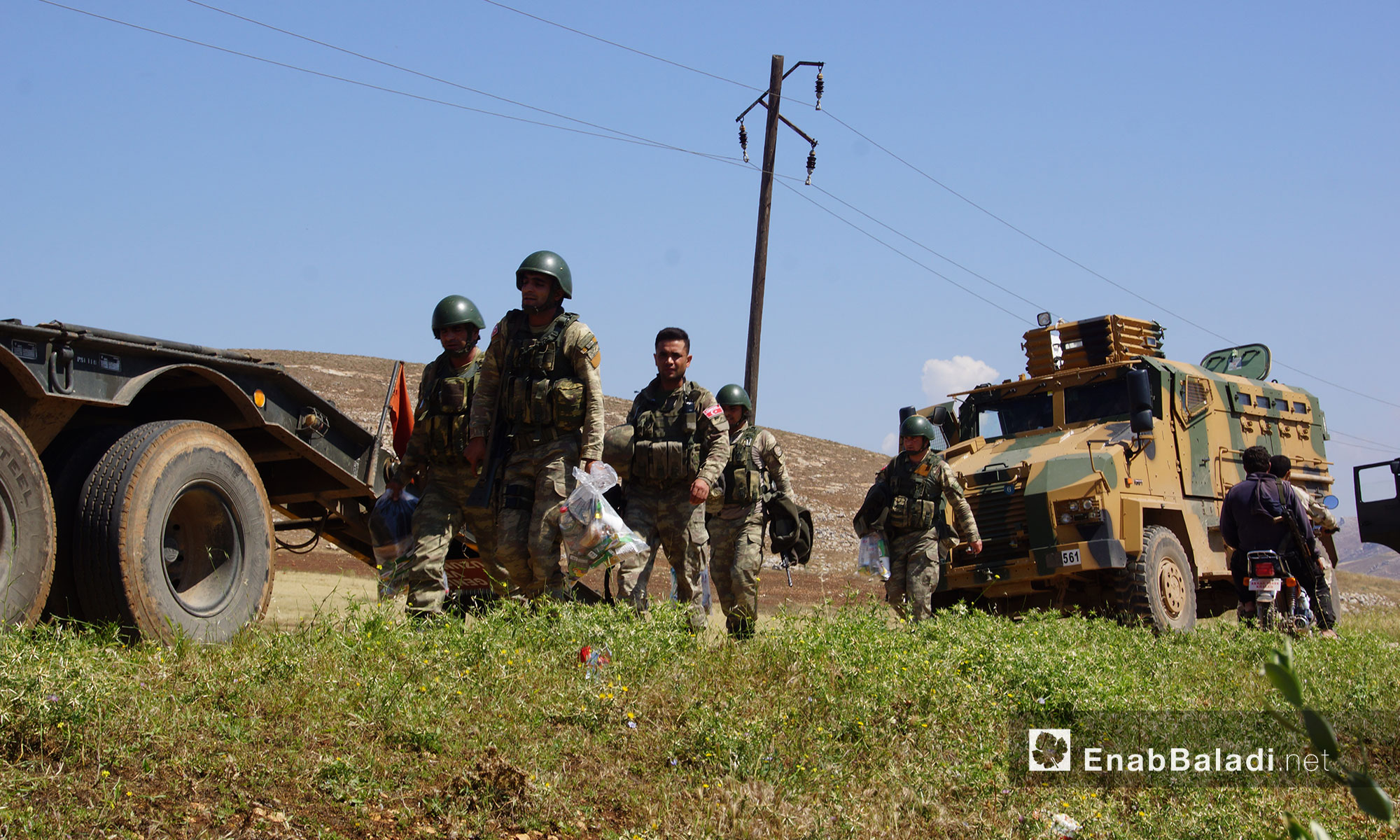 تمركز القوات التركية  في قرية شير المغار بجبل شحشبو بريف حماه الغربي - 14 أيار 2018 (عنب بلدي)

