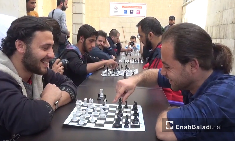 بطولة في الشطرنج لمبتوري الأطراف في إدلب- 1 أيار 2018 (عنب بلدي)

