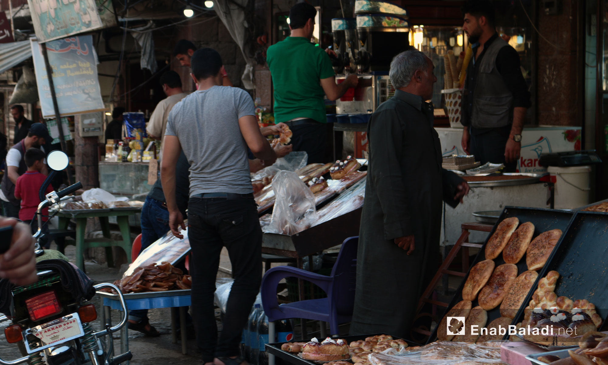 أسواق مدينة كفرنبل في  اليوم الأول من رمضان في إدلب - 17 أيار 2018 (عنب بلدي)