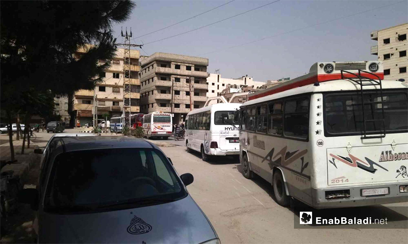 حافلات تخرج من جنوبي دمشق إلى ريف حلب الشمالي – 5 من أيار 2018 (عنب بلدي)