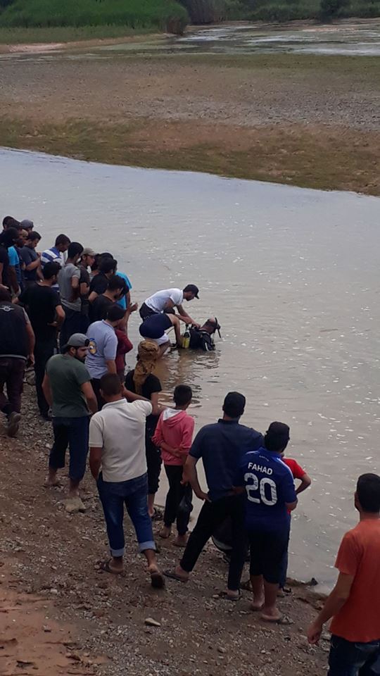 سكان جرابلس يحاولون انقاذ الغرقى 4 حزيران 2018(جرابلس نيوز)