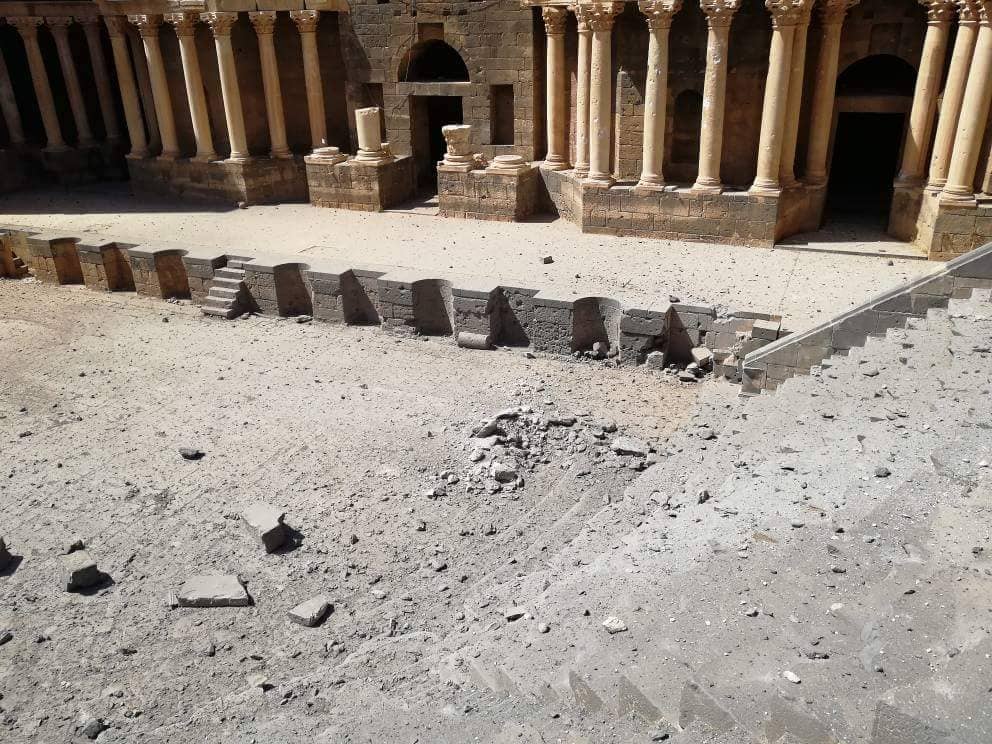 الدمار الذي لحق بالمدرج الروماني في بصرى الشام- 28 حزيران 2018 (مديرية آثار بصرى الشام)