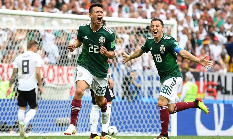 فرحة اللاعب هيرفينج لوزانو في تسجيل هدف المكسيك على ألمانيا- 17 حزيران 2018 (فيفا)