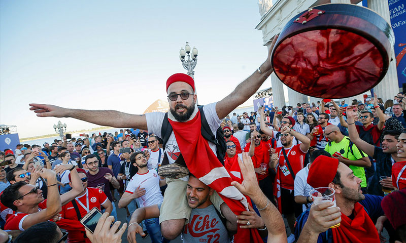 مشجعو المنتخب التونسي في مونديال روسيا (رويترز)