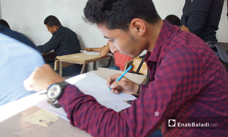 امتحانات شهادتي الإعدادية والثانوية في مدارس تربية حماة الحرة في ريف حماة - 19 حزيران 2018 (عنب بلدي)