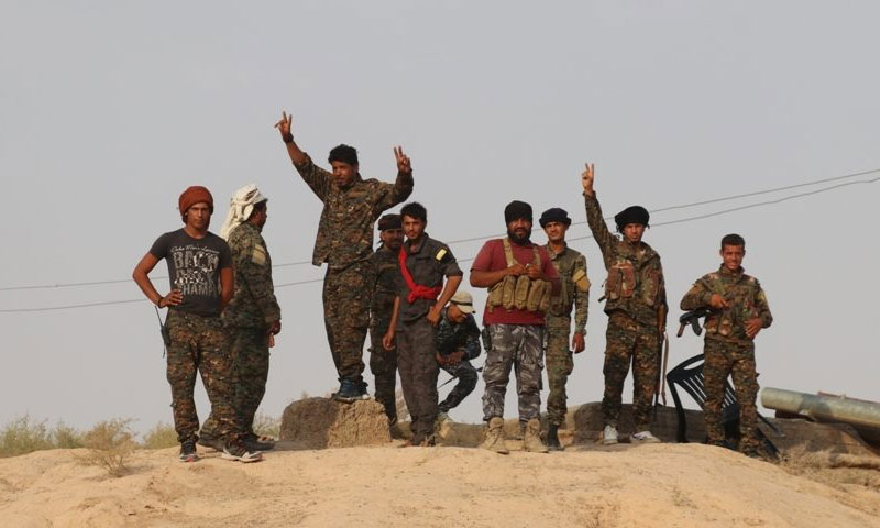 مقاتلو قسد في منطقة الفرات شرقي سوريا (الموقع الرسمي لقسد)