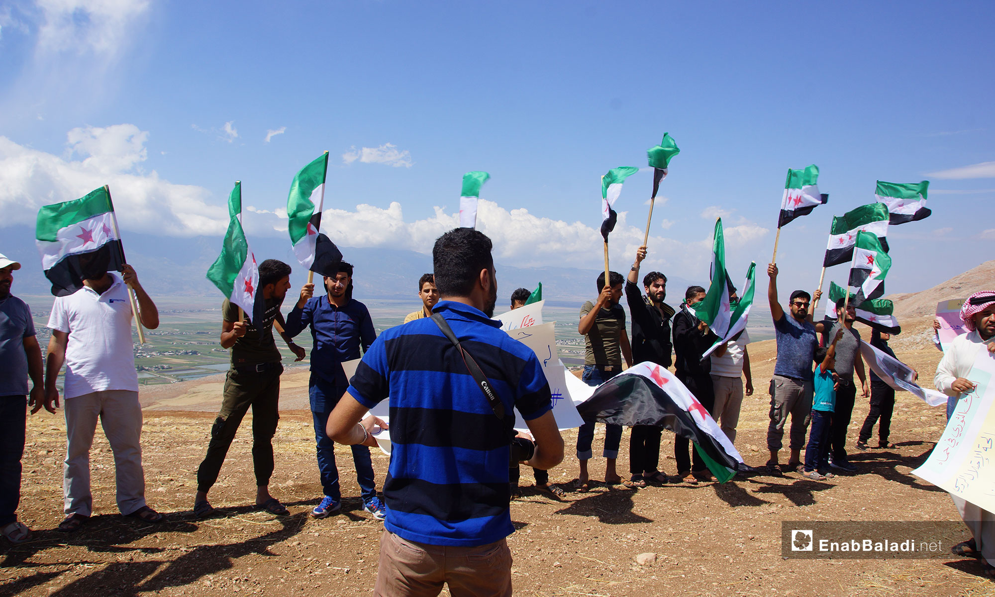 مظاهرة في جبل شحشبو بريف حماة رفضًا للتدخل الروسي في إدلب - 7 من أيلول 2018 (عنب بلدي)
