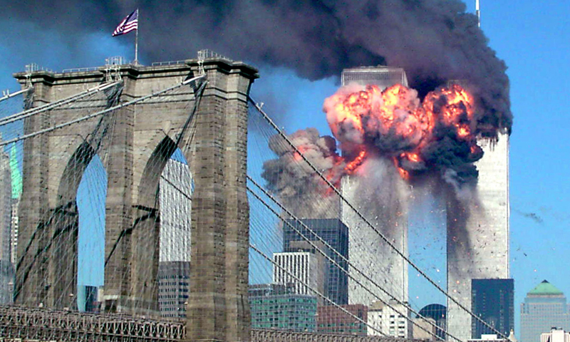 تفجيرات 11 أيلول في برجي التجارة العالمية (رويترز)