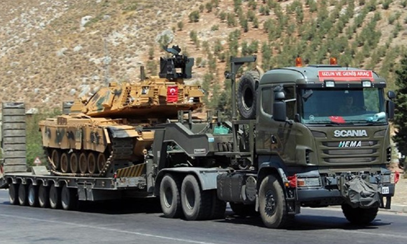 تعزيزات عسكرية تركية تصل إلى ولاية كلس على الحدود السورية - 6 أيلول 2018 (الأناضول)