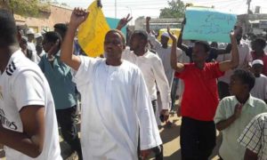 مظاهرات في العاصمة السودانية في جمعة الشهداء 28 كانون الأول 2018 (سوداني نيوز)