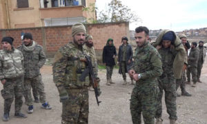 مقاتلون من قوات سوريا الديمقراطية في جيب هجين في دير الزور - 5 كانون الأول 2018 (موقع القوات)

