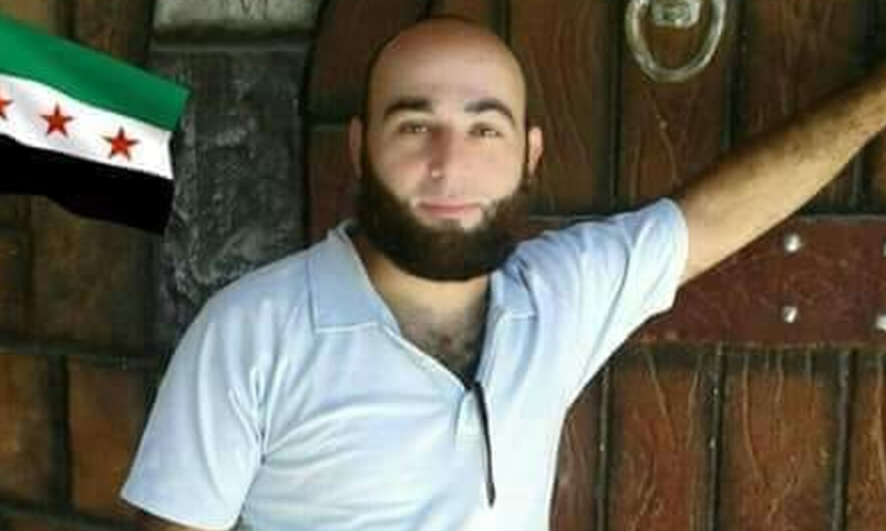 الشاب أحمد الحلبي من الغوطة الشرقية المعتقل لدى "هيئة تحرير الشام" (صفحة الناشط بسام أبو سمير)
