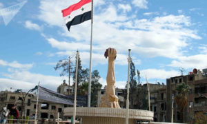 ساحة مدينة دوما بعد سيطرة قوات الأسد عليها (سبوتنيك)