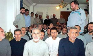 الأسرى الإيرانيين الذين كانوا في الغوطة الشرقية في عام 2012 (فصيل لواء البراء)