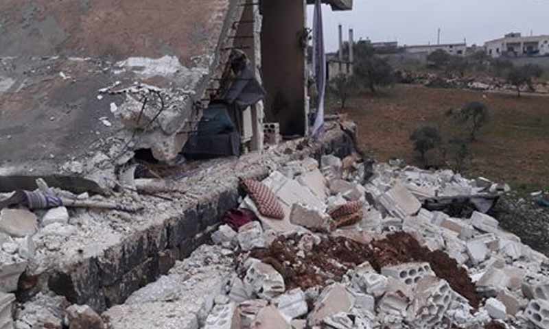 انهيار منزل بانفجار برميل محروقات ببلدة بسقلا جنوبي إدلب وأدى لوفاة طفلة 7 شباط 2019 (كفرنبل نيوز)