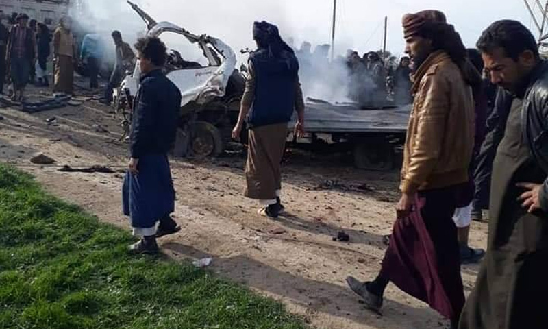 التفجير الذي استهدف حافلى نقل عمال حقل العمر بريف دير الزور - 21 من شباط 2019 (ناشطون عبر فيس بوك)
