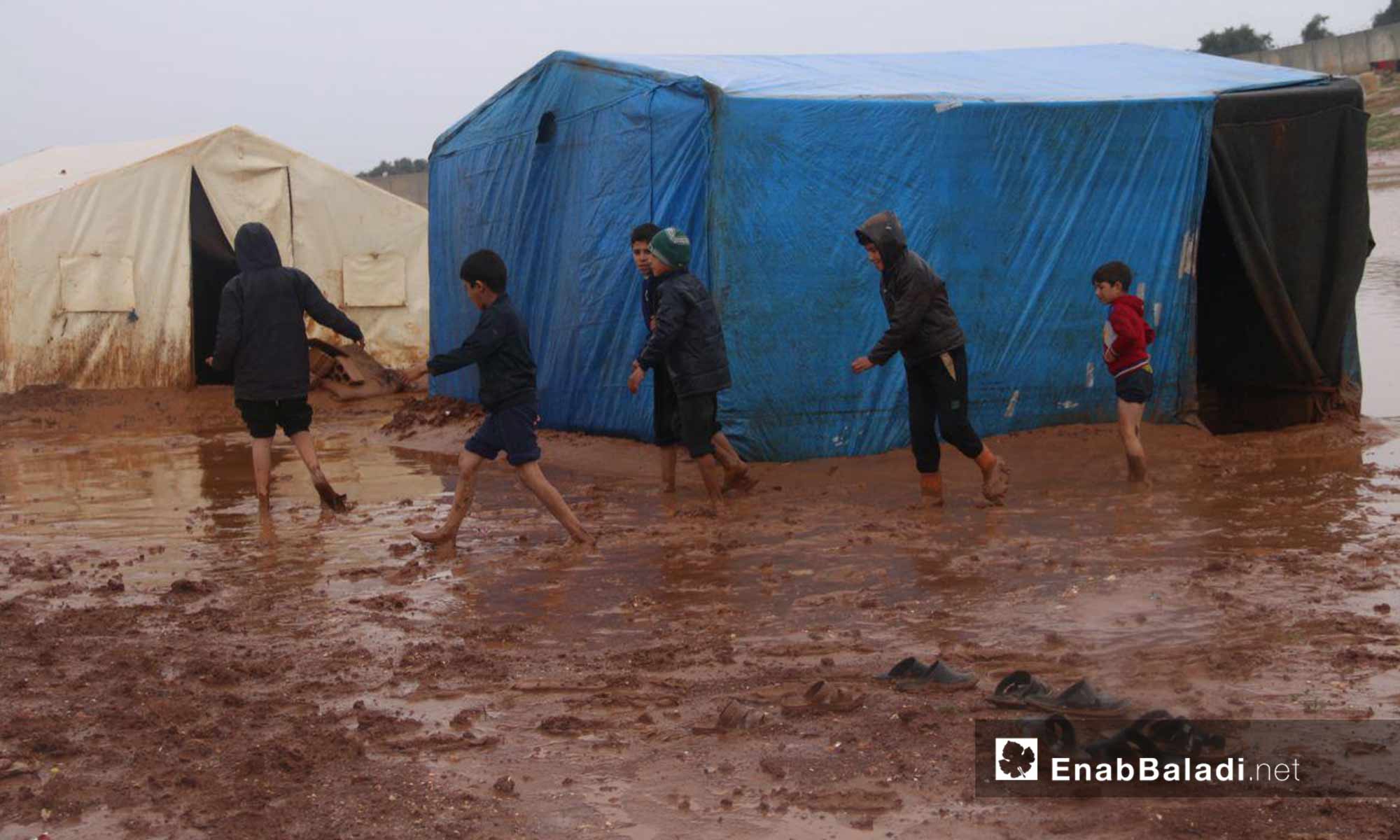 سيول ناجمة الأمطار الغزيرة تغرق مخيمات النازحين في شمالي إدلب 31 من آذار 2019 (عنب بلدي)