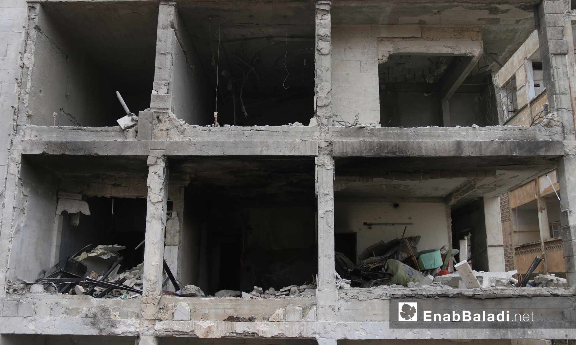 آثار القصف الروسي على الأحياء السكنية وسط مدينة إدلب 14 آذار 2019 (عنب بلدي)