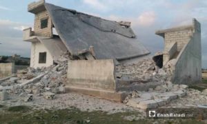أثار القصف المدفعي من قوات الأسد على قرية الكركات بريف حماة الغربي 20 آذار 2019 (عنب بلدي)