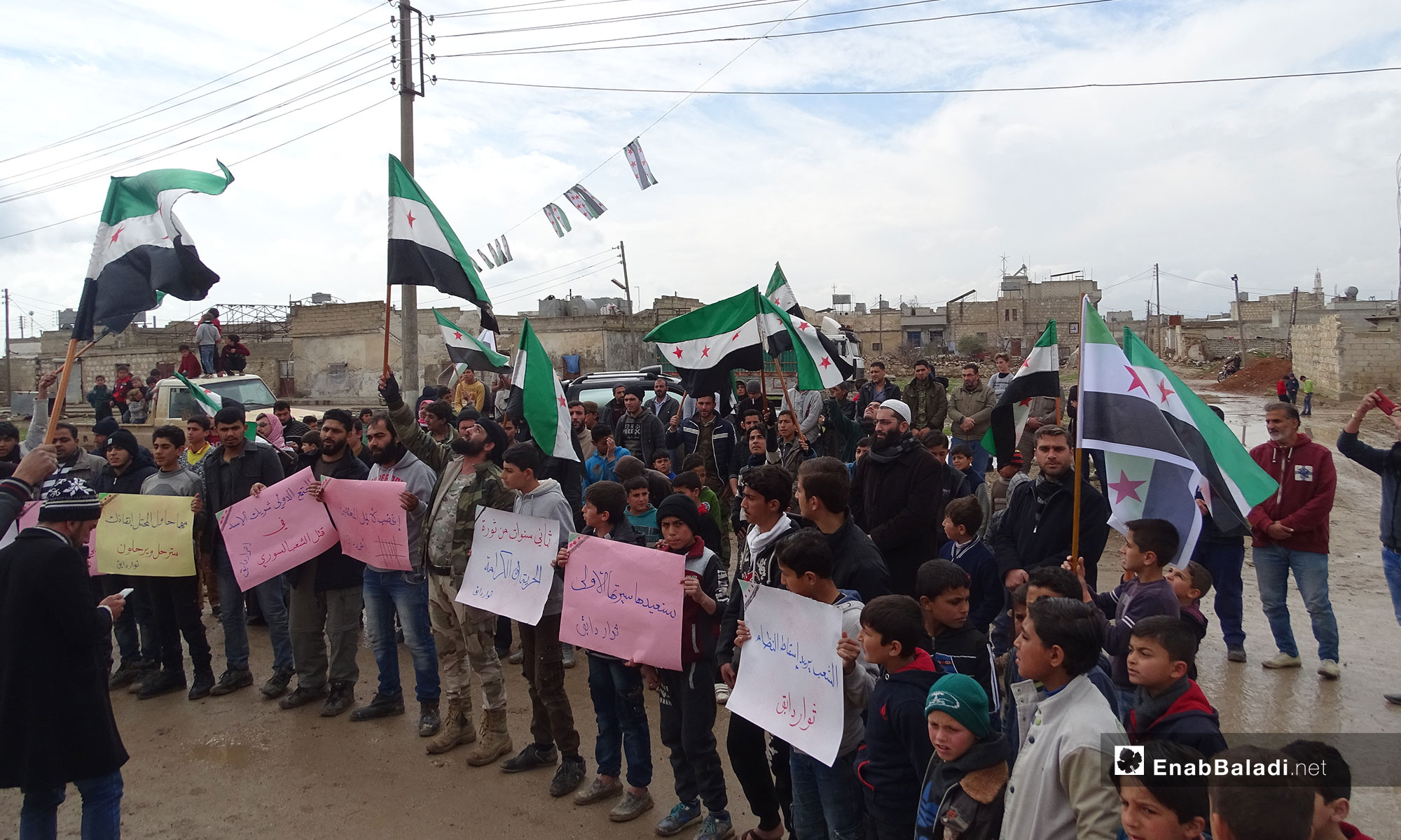 في الذكرى الثامنة للثورة السورية مظاهرة في بلدة دابق بريف حلب الشمالي - 15 من آذار 2019 (عنب بلدي)