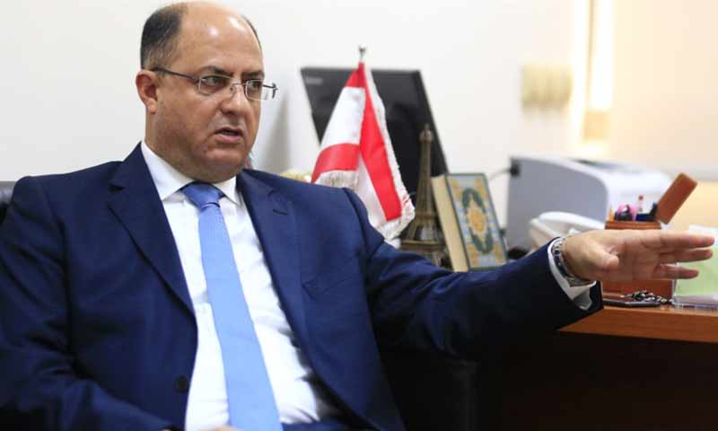 وزير الزراعة اللبناني حسن اللقيس (جريدة الأخبار)