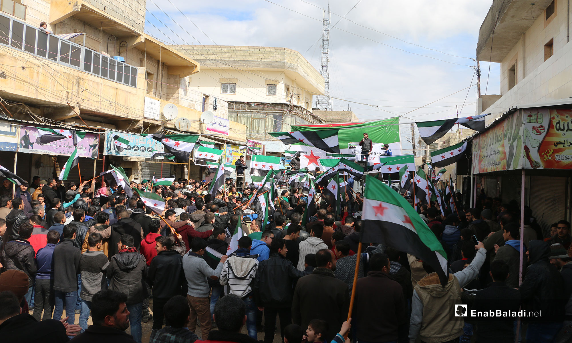 في الذكرى الثامنة للثورة السورية مظاهرة في بلدة مارع بريف حلب الشمالي - 15 من آذار 2019 (عنب بلدي)