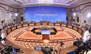 مسؤولون يحضرون جلسة محادثات السلام حول سوريا في نور السلطان كازاخستان- 26 أبريل 2019 (رويترز)

