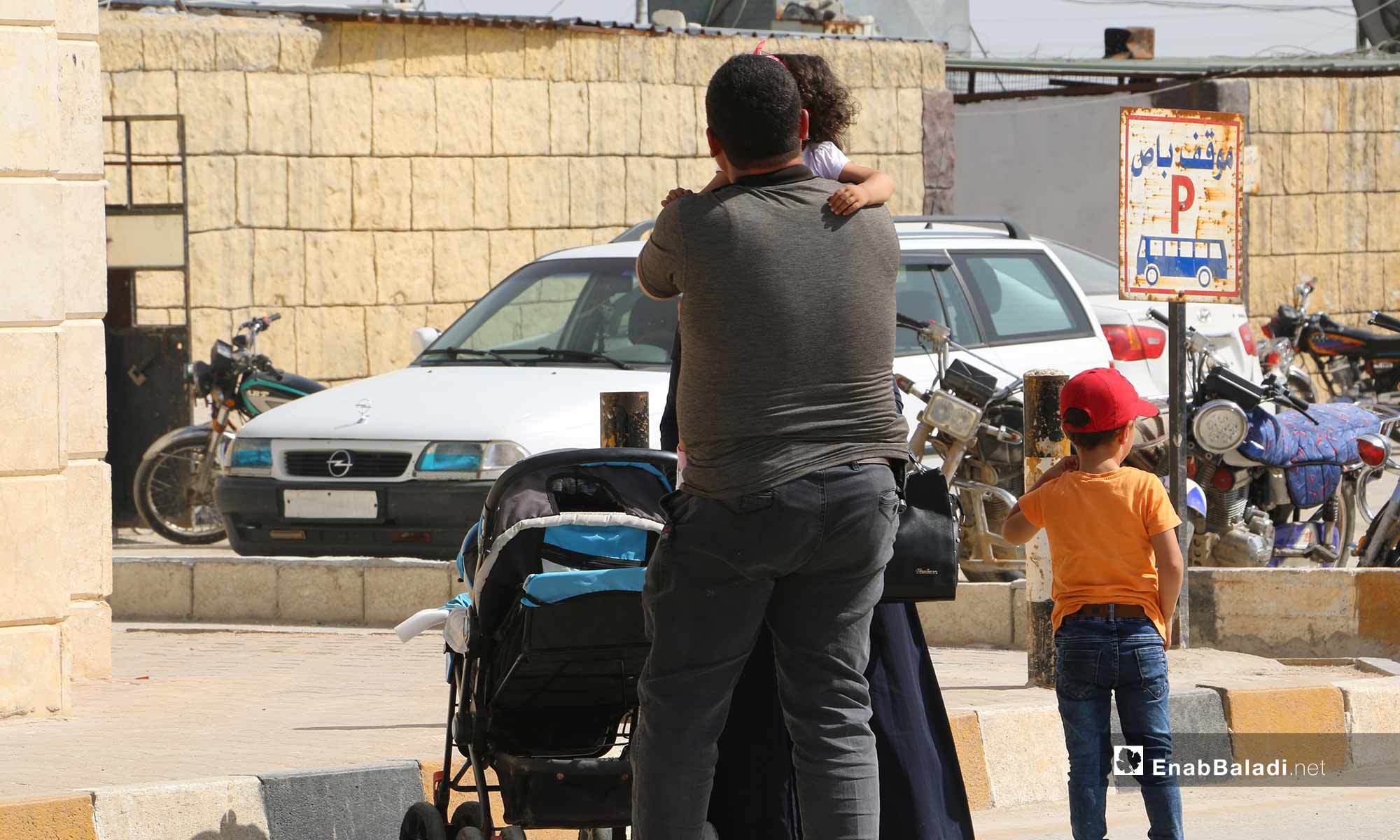 توافد السوريين من تركيا لقضاء إجازة العيد في سوريا عبر معبر باب السلامة الحدودي - 21 من أيار 2019 (عنب بلدي)