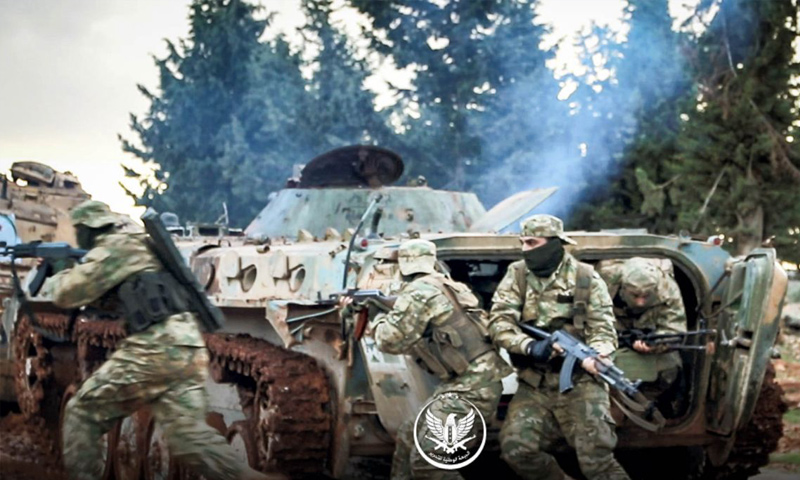 عناصر من الجبهة الوطنية للتحرير في معسكر تدريبي بريف إدلب - 2018 (الجبهة الوطنية للتحرير)