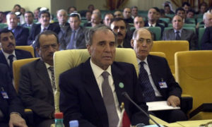 غازي كنعان يحضر افتتاح اجتماع 22 لوزراء الداخلية العرب في تونس - 4 كانون الثاني 2005 (AFP)