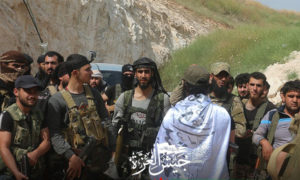 عناصر من جيش العزة على جبهات ريف حماة الشمالي - أيار 2019 (جيش العزة)
