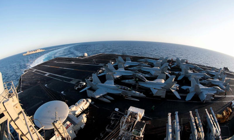 حاملة الطائرات الأمريكية لينكولن في البحر الأبيض المتوسط - 29 نيسان 2019 (رويترز)