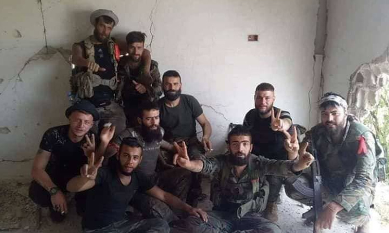 عناصر من قوات الأسد على جبهات ريف حماة الشمالي - أيار 2019 (صفحات موالية في فيس بوك)