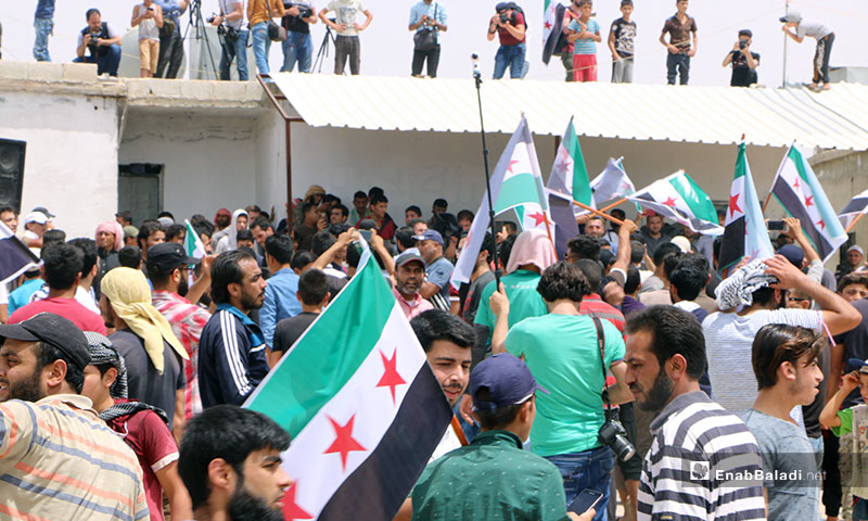 مظاهرة في معبر أطمة الحدودي بين سوريا وتركيا ضمن حملة كسر الحدود  - 10 من حزيران 2019 (عنب بلدي)