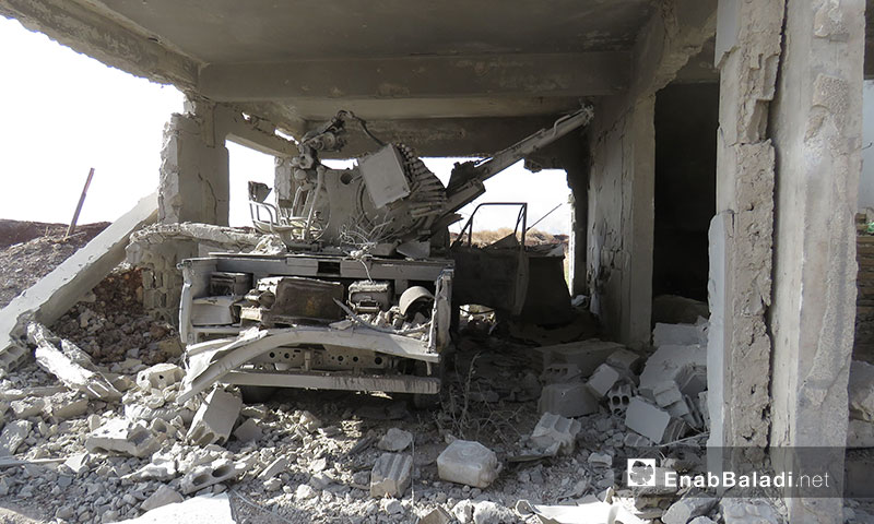 آليات مدمرة في بلدة تل ملح بريف حماة الشمالي الغربي بعد سيطرة فصائل المعارضة عليها من قبضة قوات الأسد 7 حزيران 2019 (عنب بلدي)
