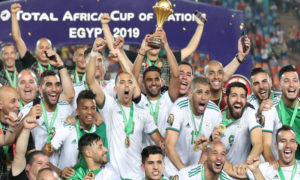 المنتخب الجزائري يتوج ببطولة أمم إفريقيا مصر 2019- 19 من تموز 2019 (رويترز)

