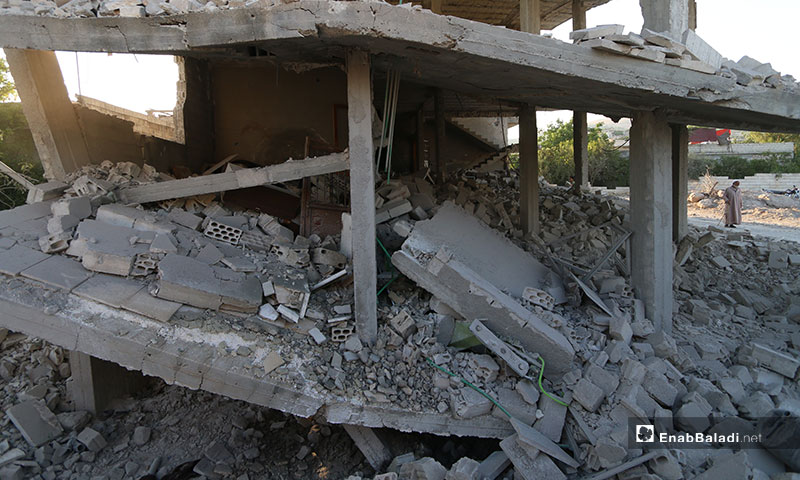 آثار قصف طيران النظام على بلدة محمبل غربي إدلب - 6 من تموز 2019 (عنب بلدي)