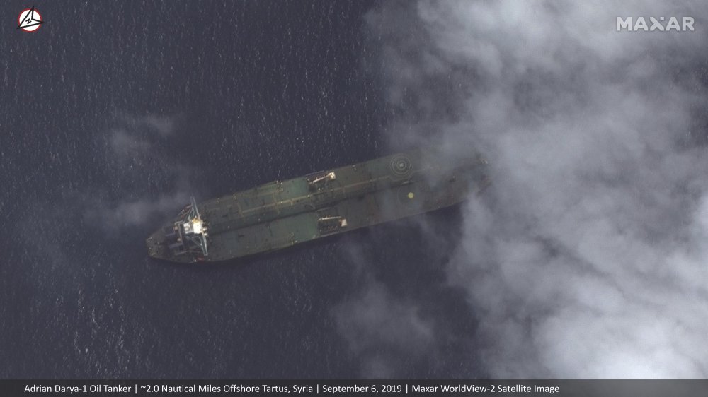 صور بواسطة الأقمار الصناعية تظهر ناقلة النفط الإيرانية "أدريان داريا-1" قرب سواحل طرطوس (MAXAR)