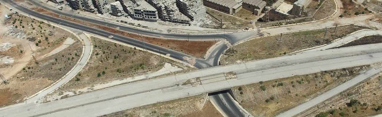 طريق المدخل الرئيسي في جنوب غرب حلب حي صلاح الدين - (سبوتنيك)
